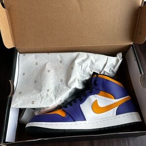 Nike Air 1 Mid- New in Box